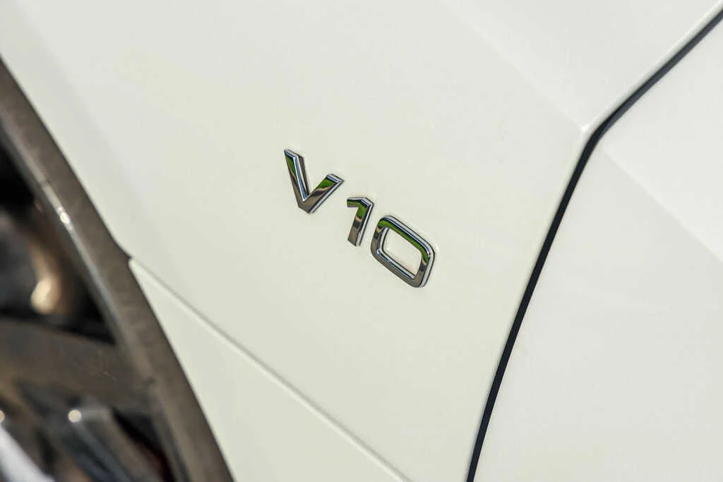 Audi R8 photo 8