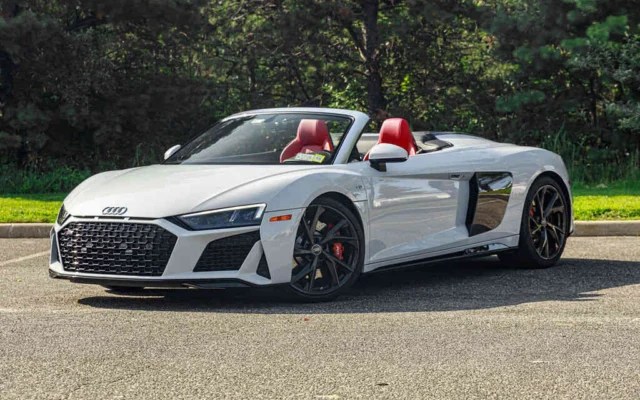 R8 White/Red