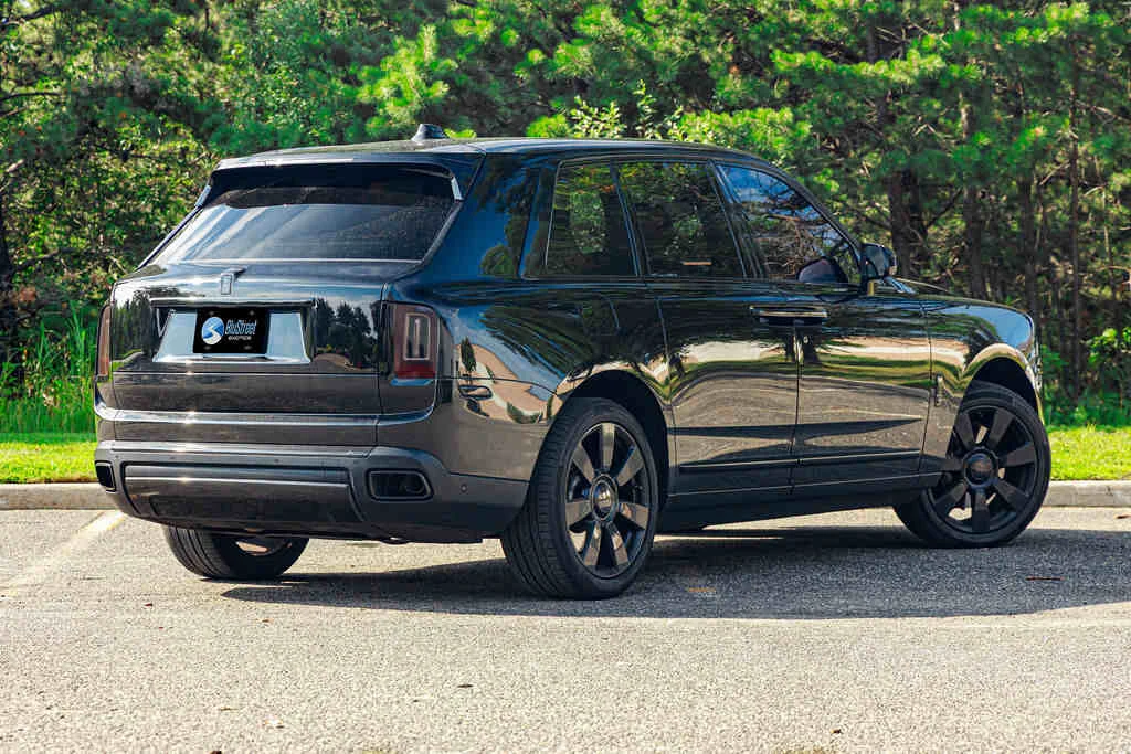 Rolls-Royce Cullinan photo 4