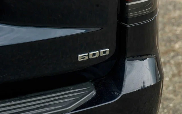 Cadillac Escalade Navy