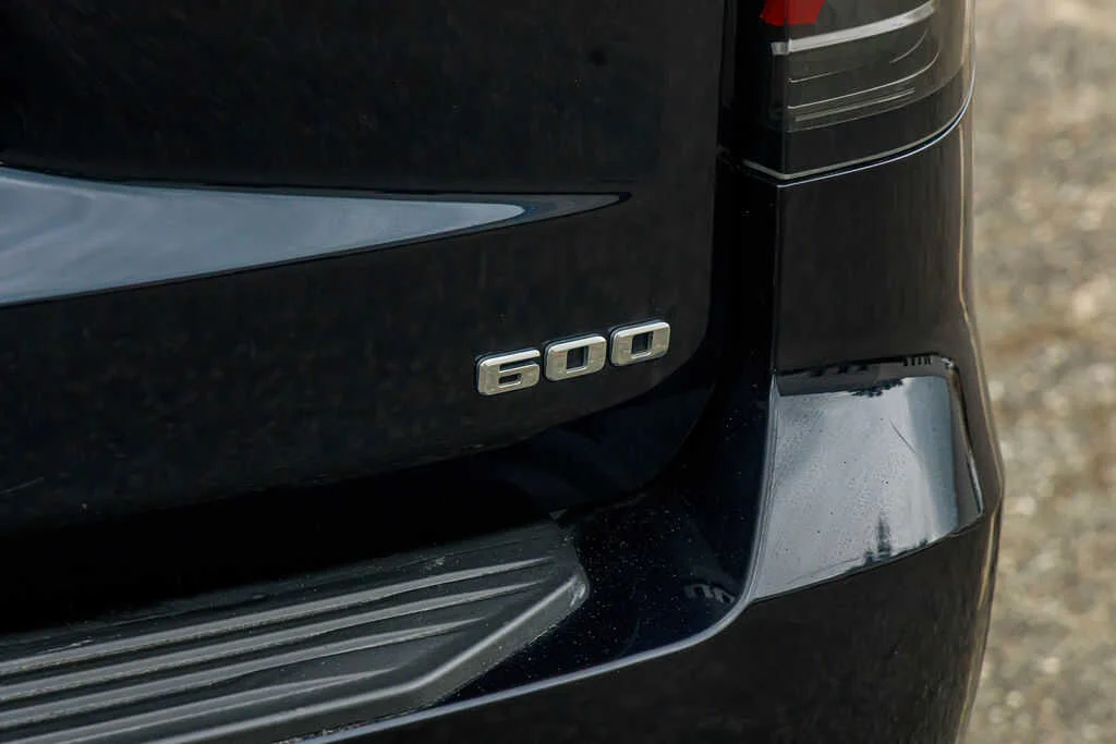 Cadillac Escalade photo 5