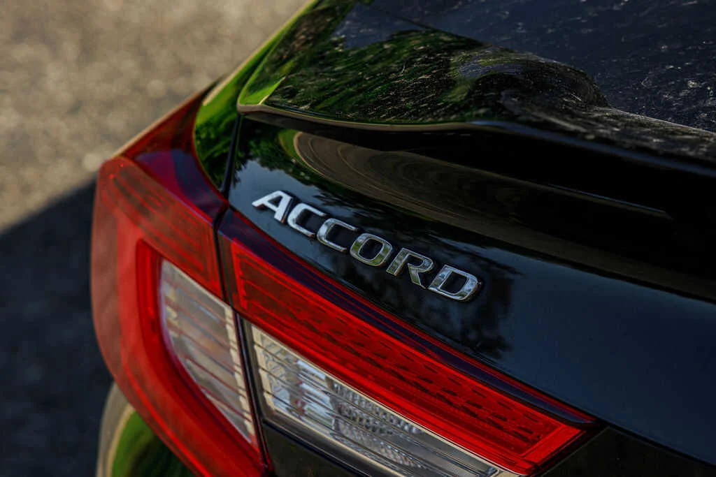 Honda Accord photo 5