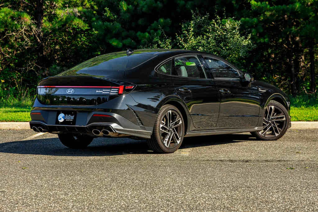 Hyundai Sonata N Line photo 4
