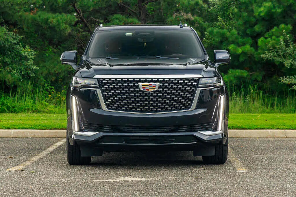 Cadillac Escalade photo 2