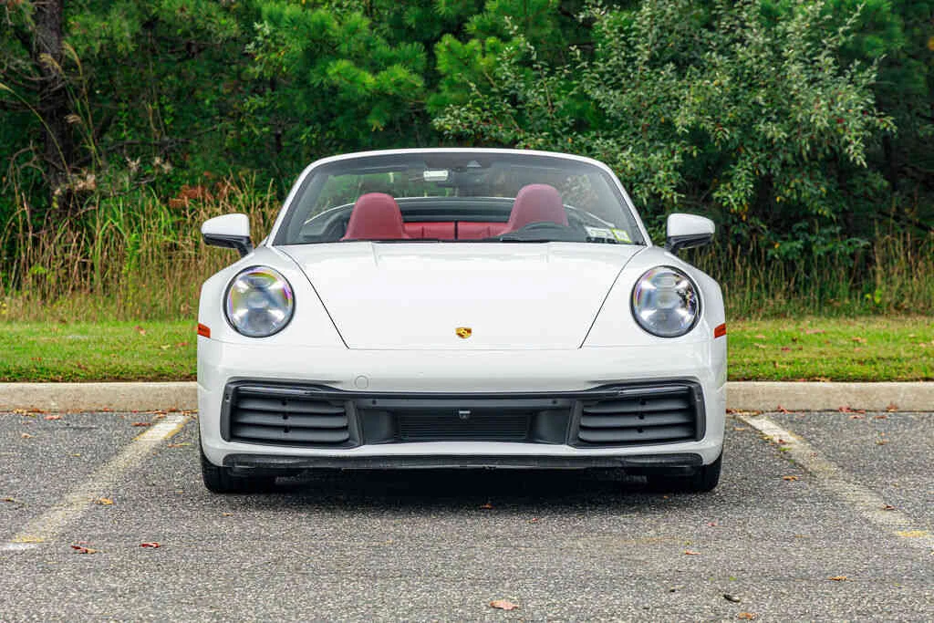 Porsche 911 photo 2
