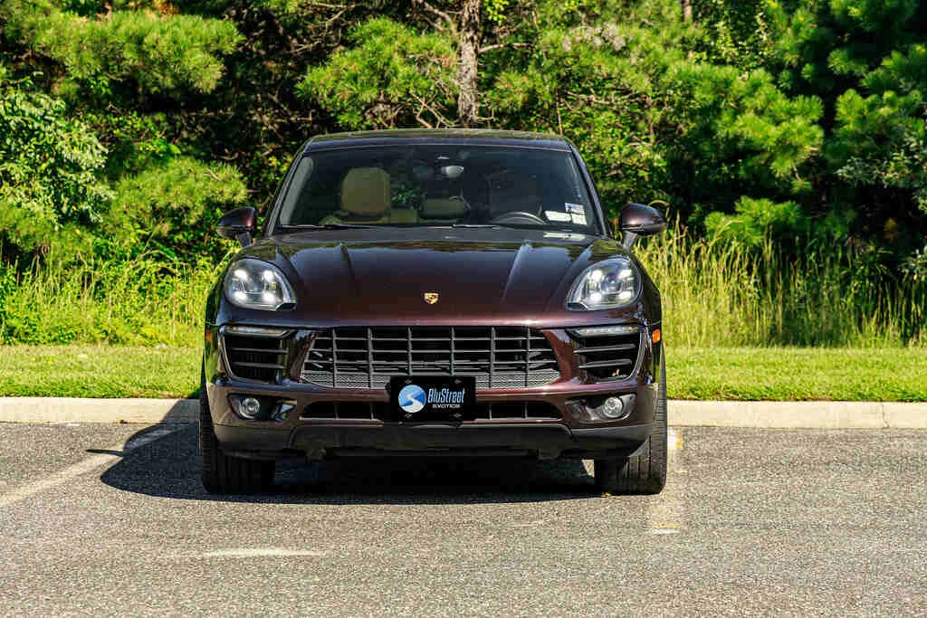 Porsche Macan photo 2