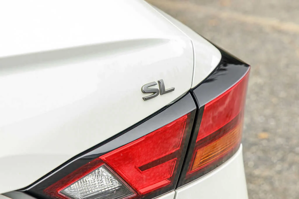 Nissan Altima photo 5