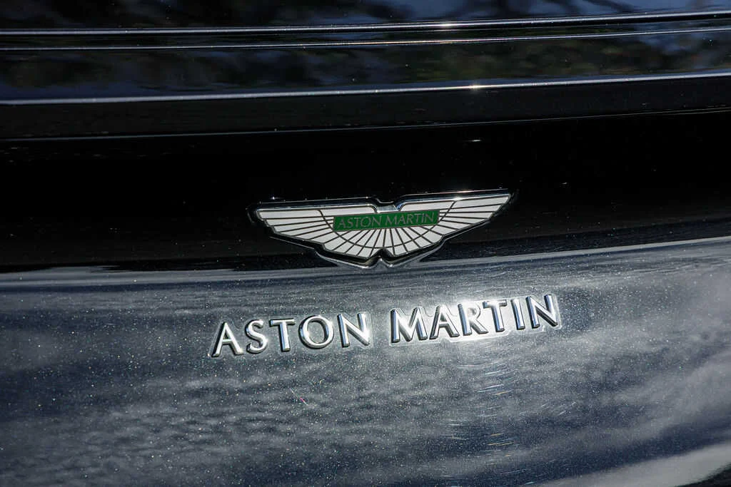 Aston Martin DB11 photo 5