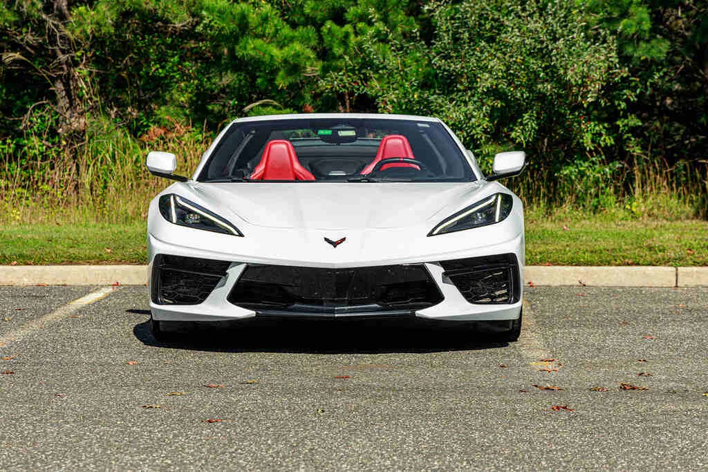 Chevrolet Corvette C8 photo 2