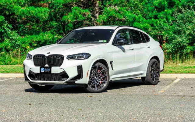 X4M White