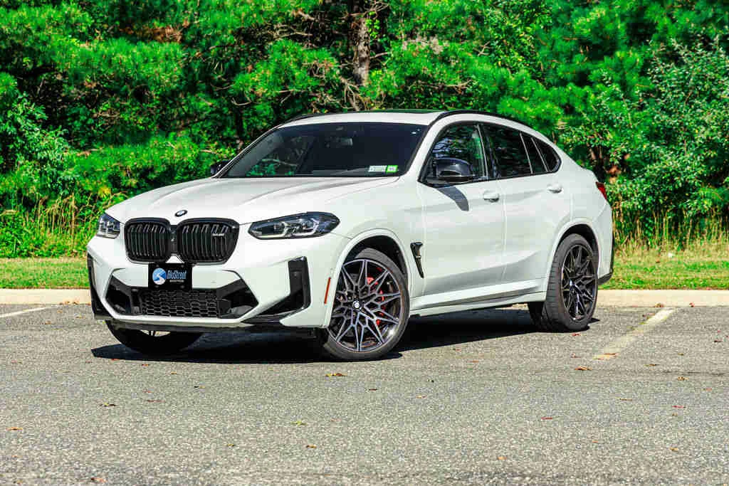 BMW X4M White