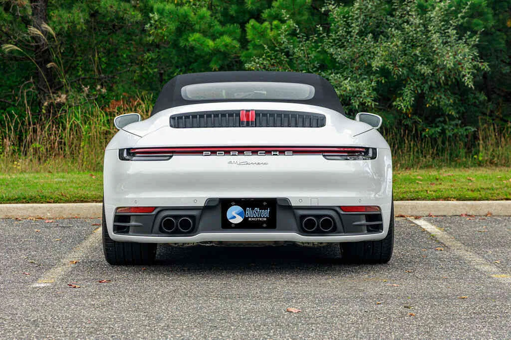Porsche 911 photo 3