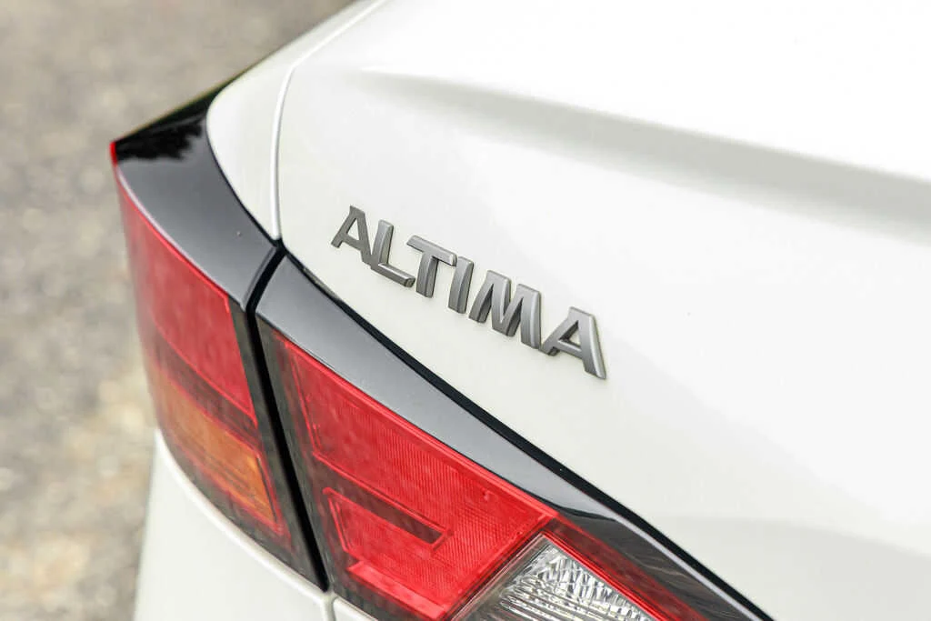 Nissan Altima photo 6