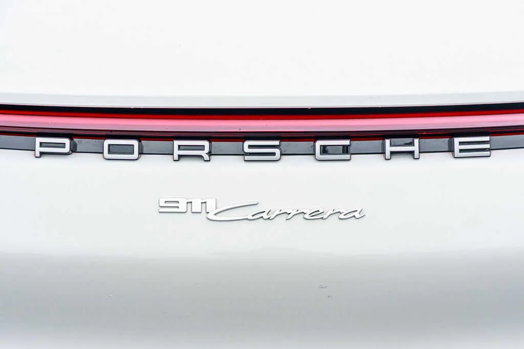 Porsche 911 photo 5