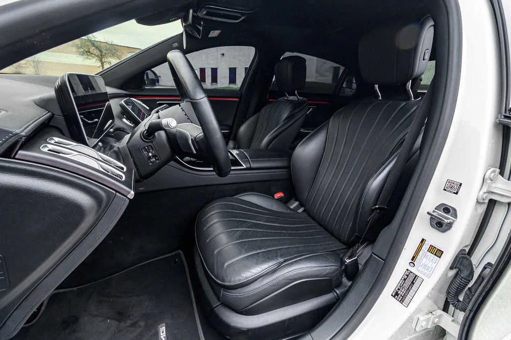 Mercedes-Benz S580 photo 8