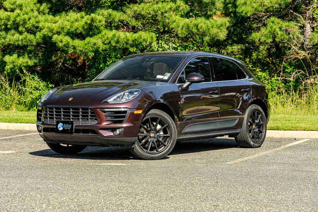 Porsche Macan Brown